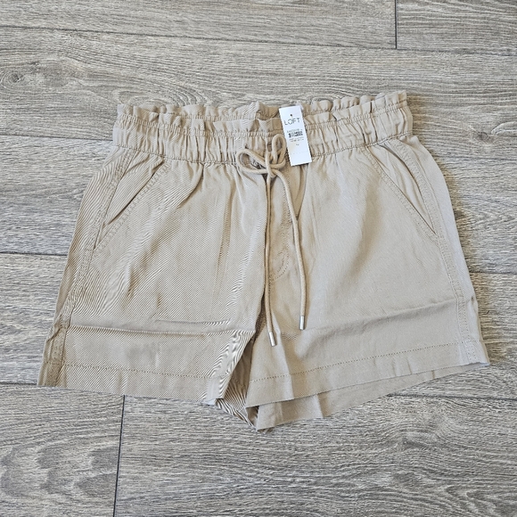 LOFT Khaki Tan Drawstring Paper Bag Shorts - Picture 2 of 9